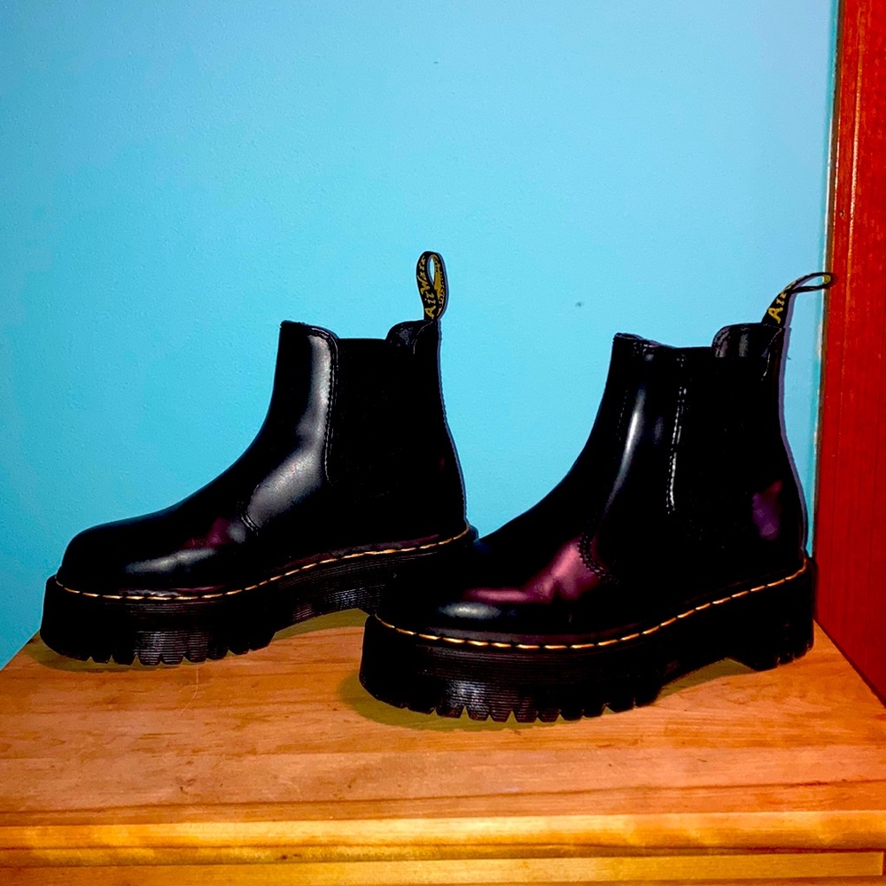 Doc Marten Chelsea Boots